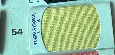 สีลายเหลืองอ่อน